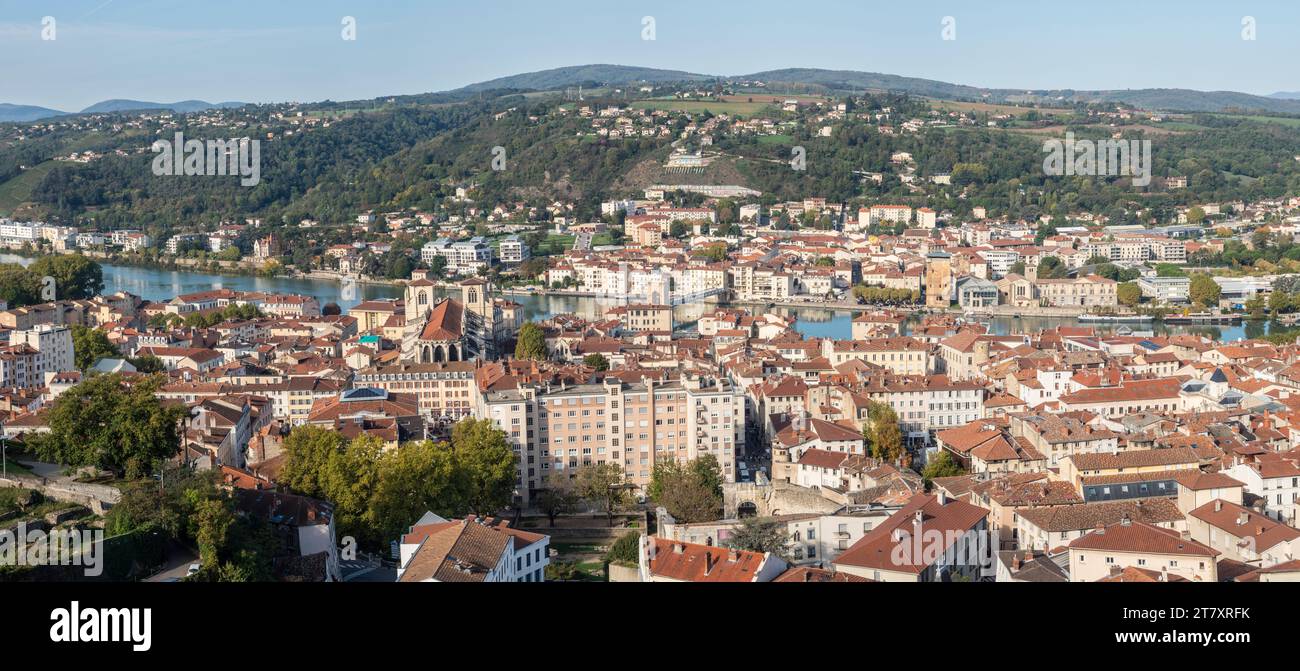 Vue du mont Pipet sur la ville antique de Vienne, Isère, Auvergne-Rhône-Alpes, France, Europe Banque D'Images