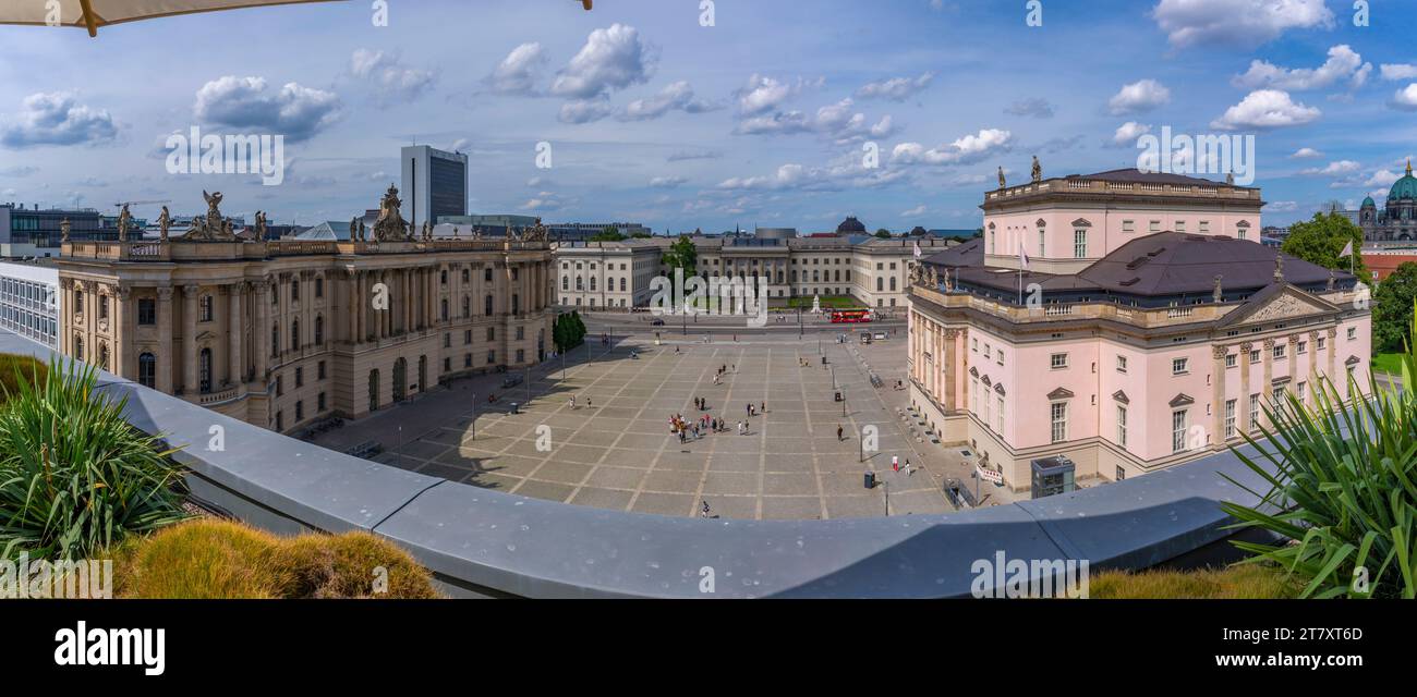 Vue sur Bebelplatz depuis la terrasse sur le toit de l'Hôtel de Rome, Berlin, Allemagne, Europe Banque D'Images