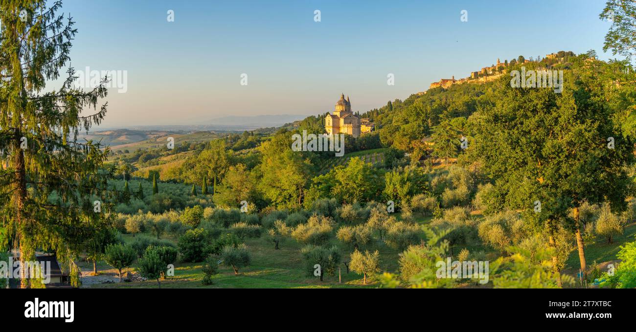 Vue de la ville médiévale de Montepulciano, Montepulciano, province de Sienne, Toscane, Italie, Europe Banque D'Images