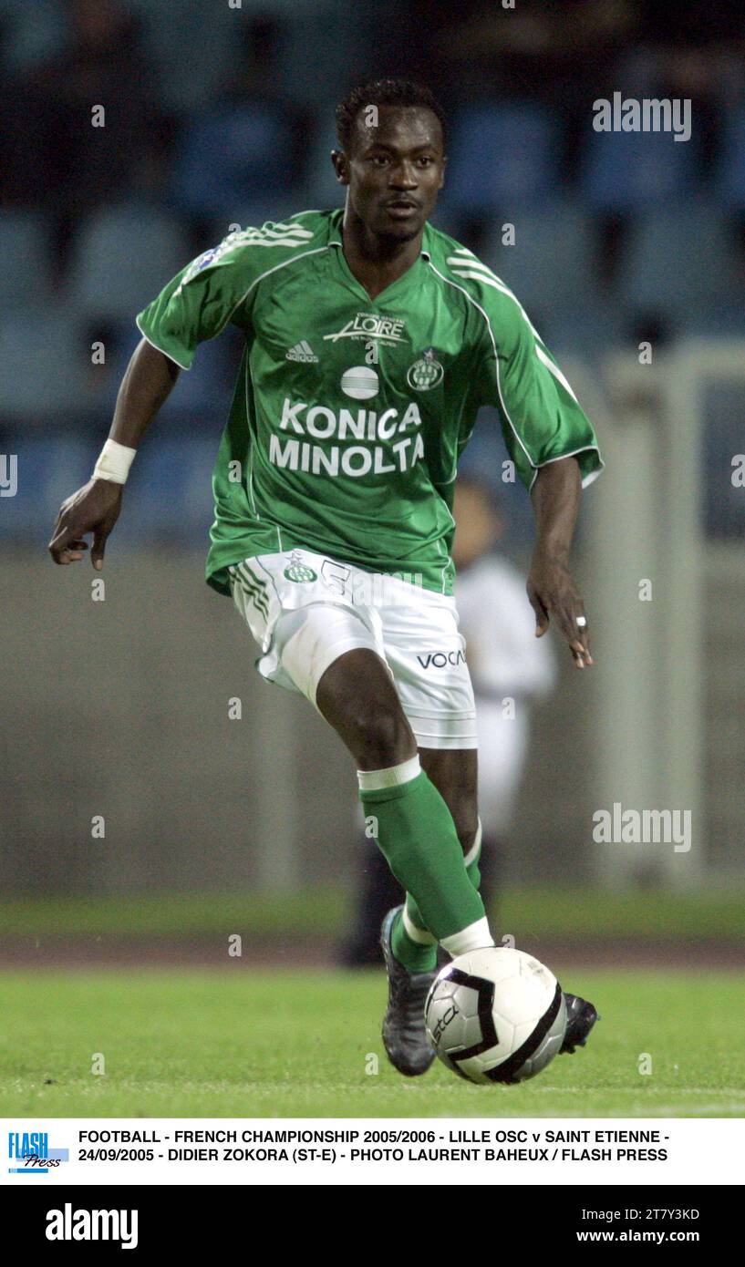 FOOTBALL - CHAMPIONNAT DE FRANCE 2005/2006 - LILLE OSC - SAINT ETIENNE - 24/09/2005 - DIDIER ZOKORA (ST-E) - PHOTO LAURENT BAHEUX / PRESSE FLASH Banque D'Images