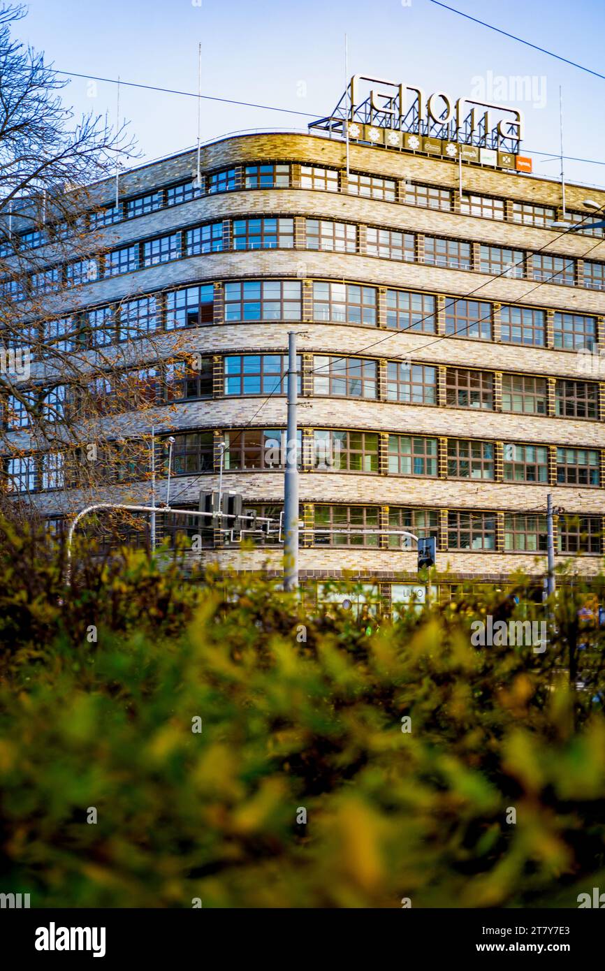 Wrocław, Pologne - 16.11.2023 : Centre commercial Renoma à Wrocław, était le plus grand et le plus haut de gamme magasin de la ville. Banque D'Images