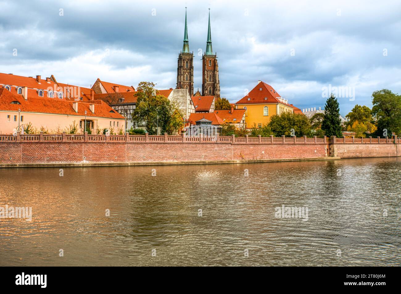 La rivière Oder (Odra) et la cathédrale Saint-Jean-Baptiste, Wroclaw, Pologne Banque D'Images