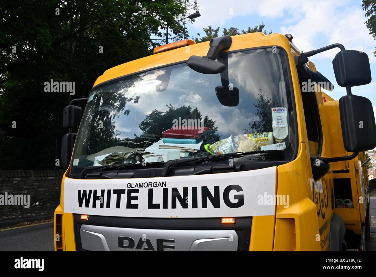 Camion à doublure blanche, camion, pour l'entretien routier et le marquage routier, Royaume-Uni Banque D'Images