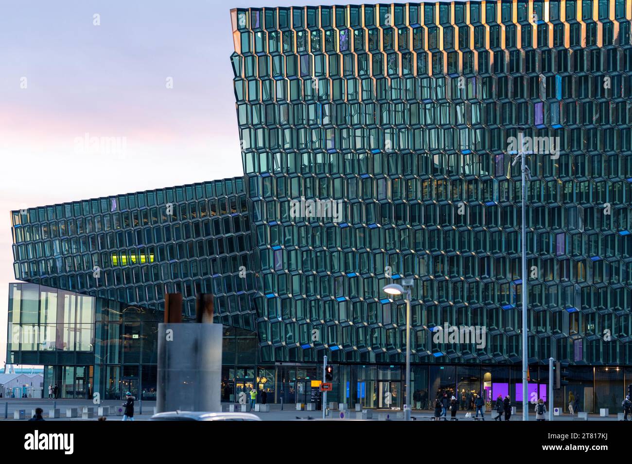 Harpa concert Hall et Conference Centret à Reykjavik Banque D'Images