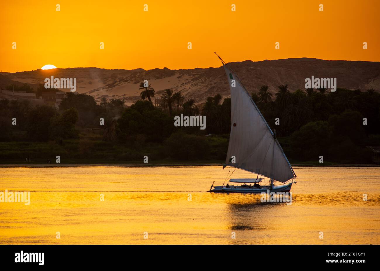 Un voilier Felucca sur le Nil Banque D'Images