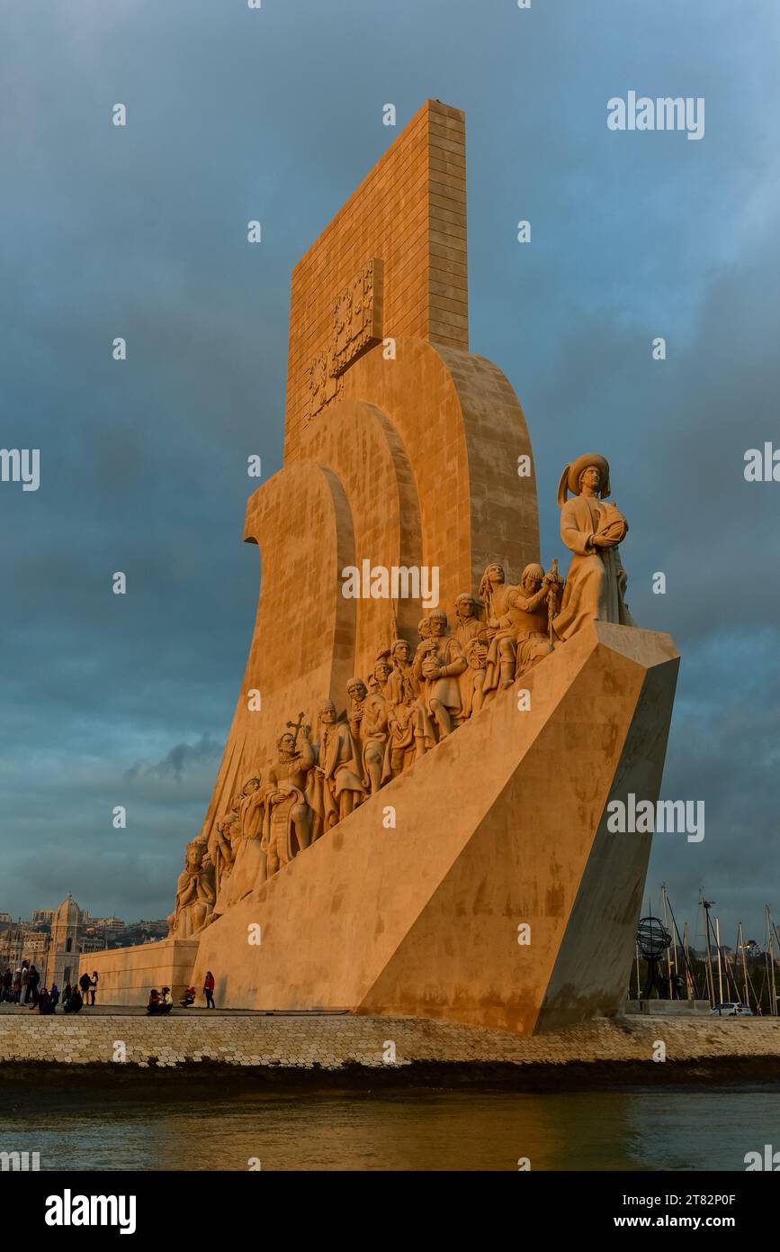 Padrão dos Descobrimentos à Belém photographié depuis un bateau sur le Tage. Lisbonne, Protugal, décembre 2018 Banque D'Images