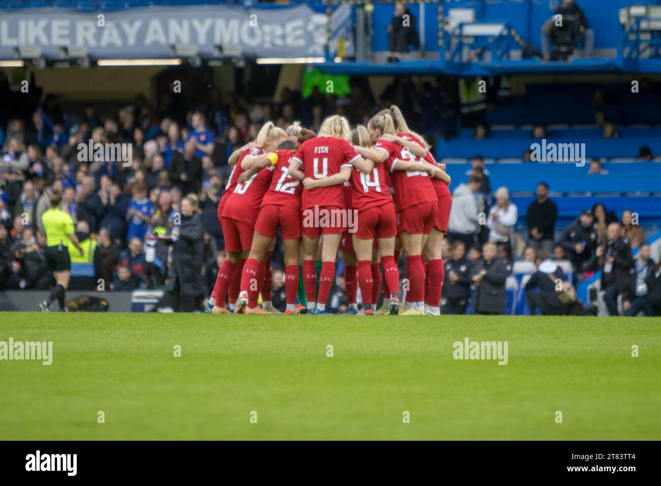 Chelsea, Royaume-Uni. 18 novembre 2023. Liverpool se blottit lors du match de Barclays Womens Super League entre Chelsea et Liverppol à Stamford Bridge, Londres. (Tom Phillips/SPP) crédit : SPP Sport Press photo. /Alamy Live News Banque D'Images