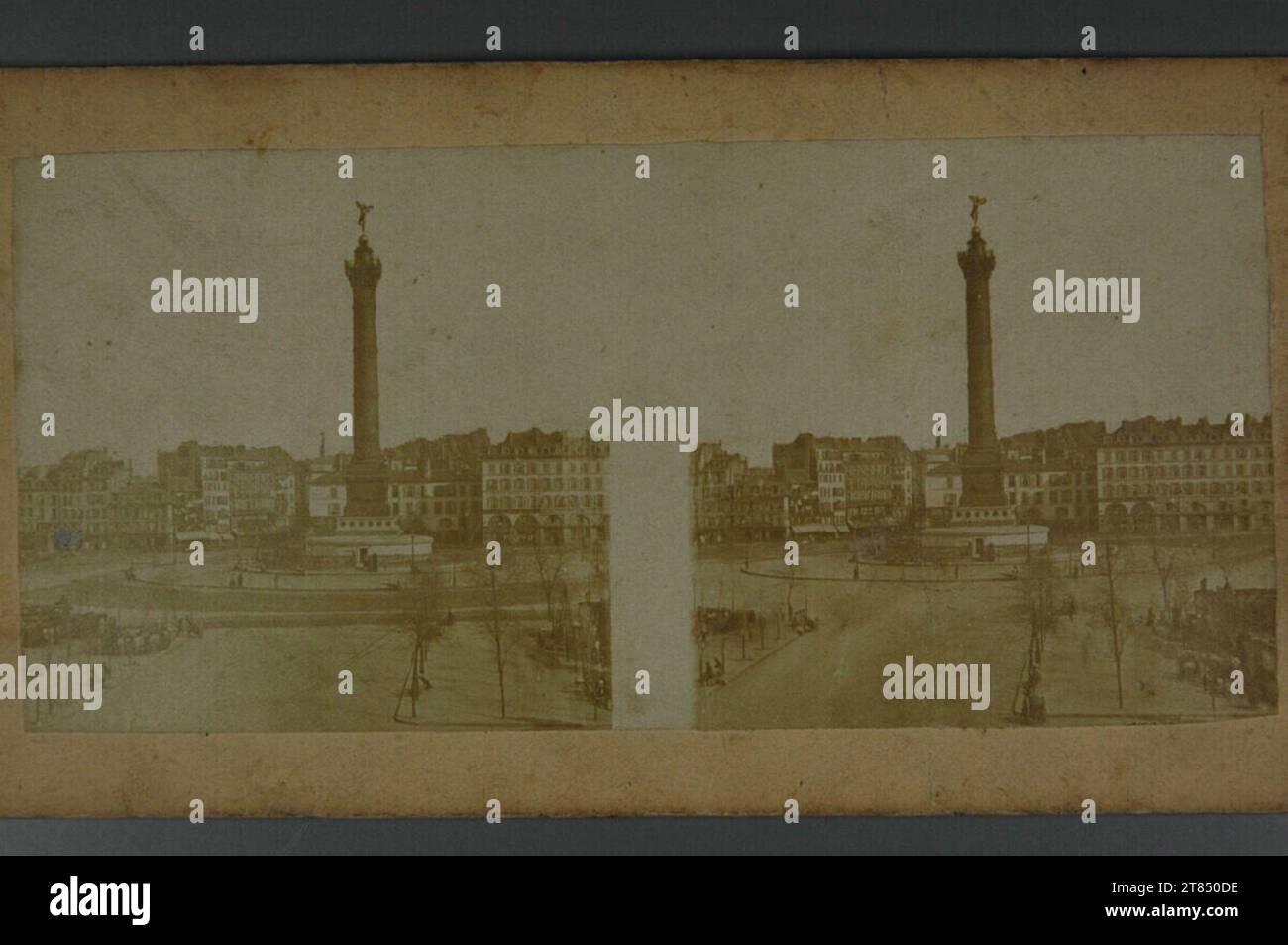 Colonne Anonym juillet à Paris pour commémorer les victimes de la révolution (construite en 1830). Papier salé, sur une boîte souterraine / format stéréo vers 1855 Banque D'Images