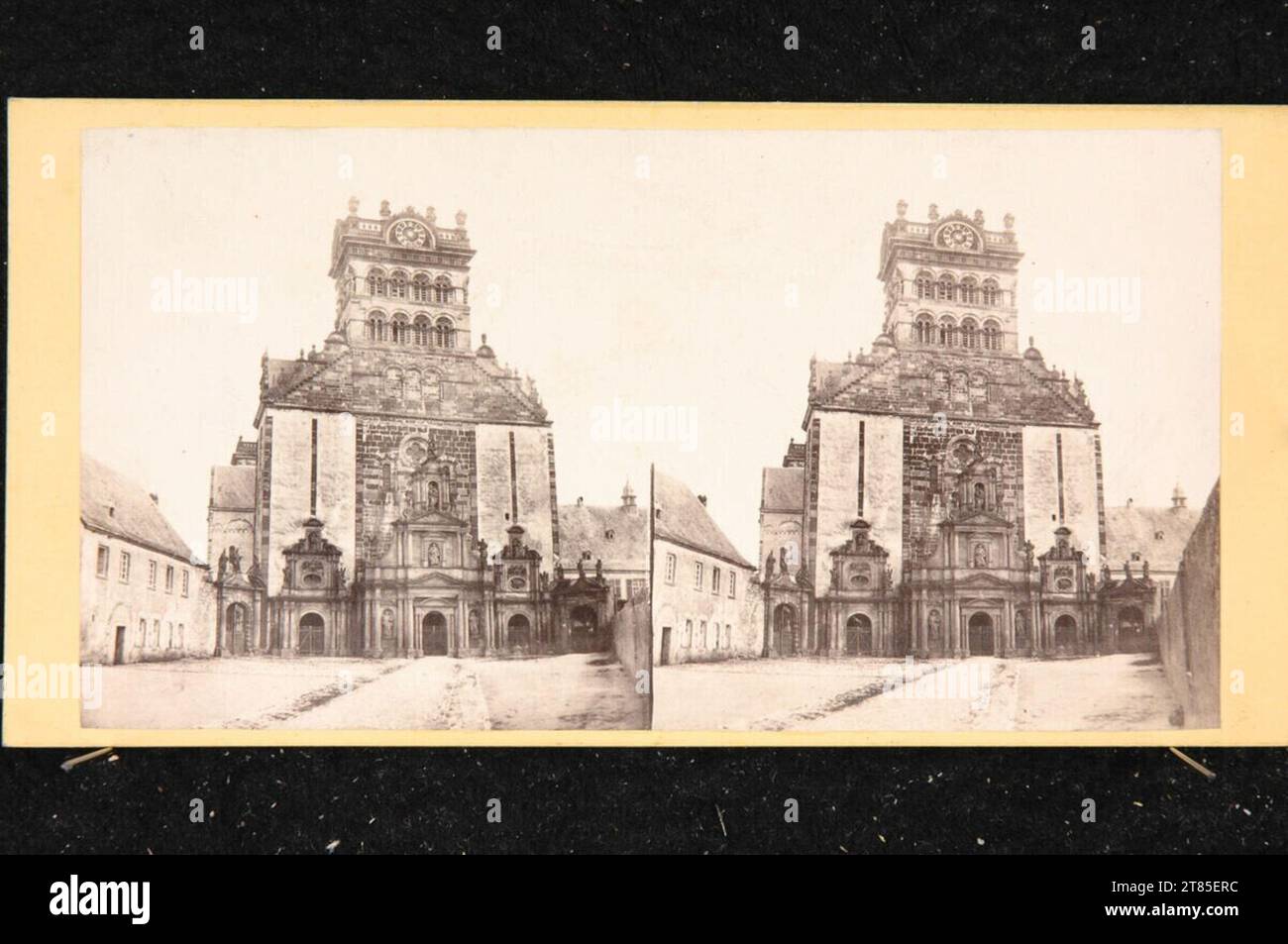 Anonym abbaye bénédictine St. Matthias à Trèves sur la Moselle. Papier salé, sur une boîte souterraine / format stéréo vers 1860 Banque D'Images