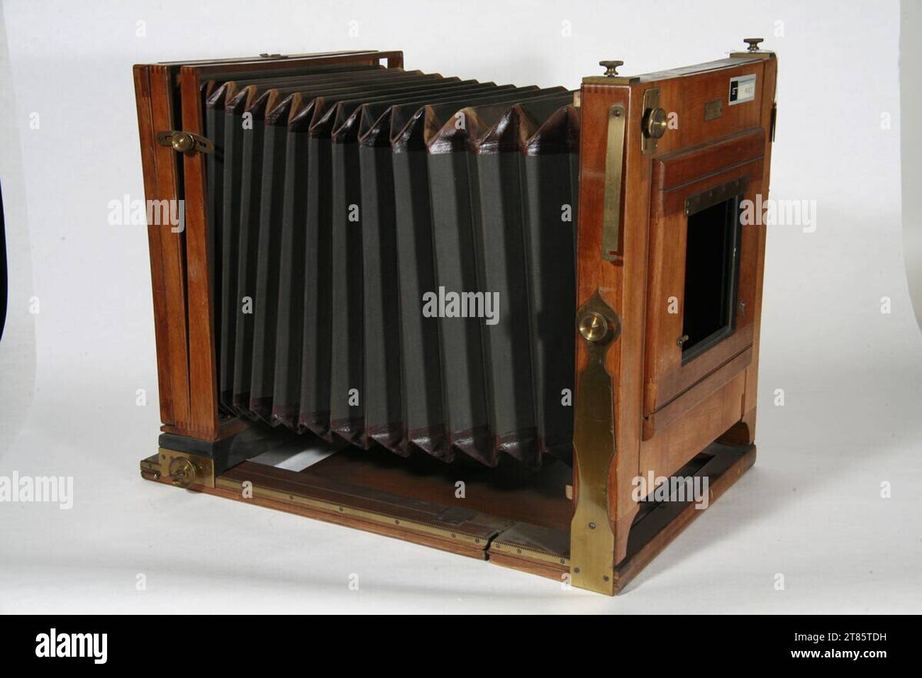 Bernhard Wachtl (Produzent in) appareil photo de voyage - 26 x 31 cm. Bois après 1870 Banque D'Images