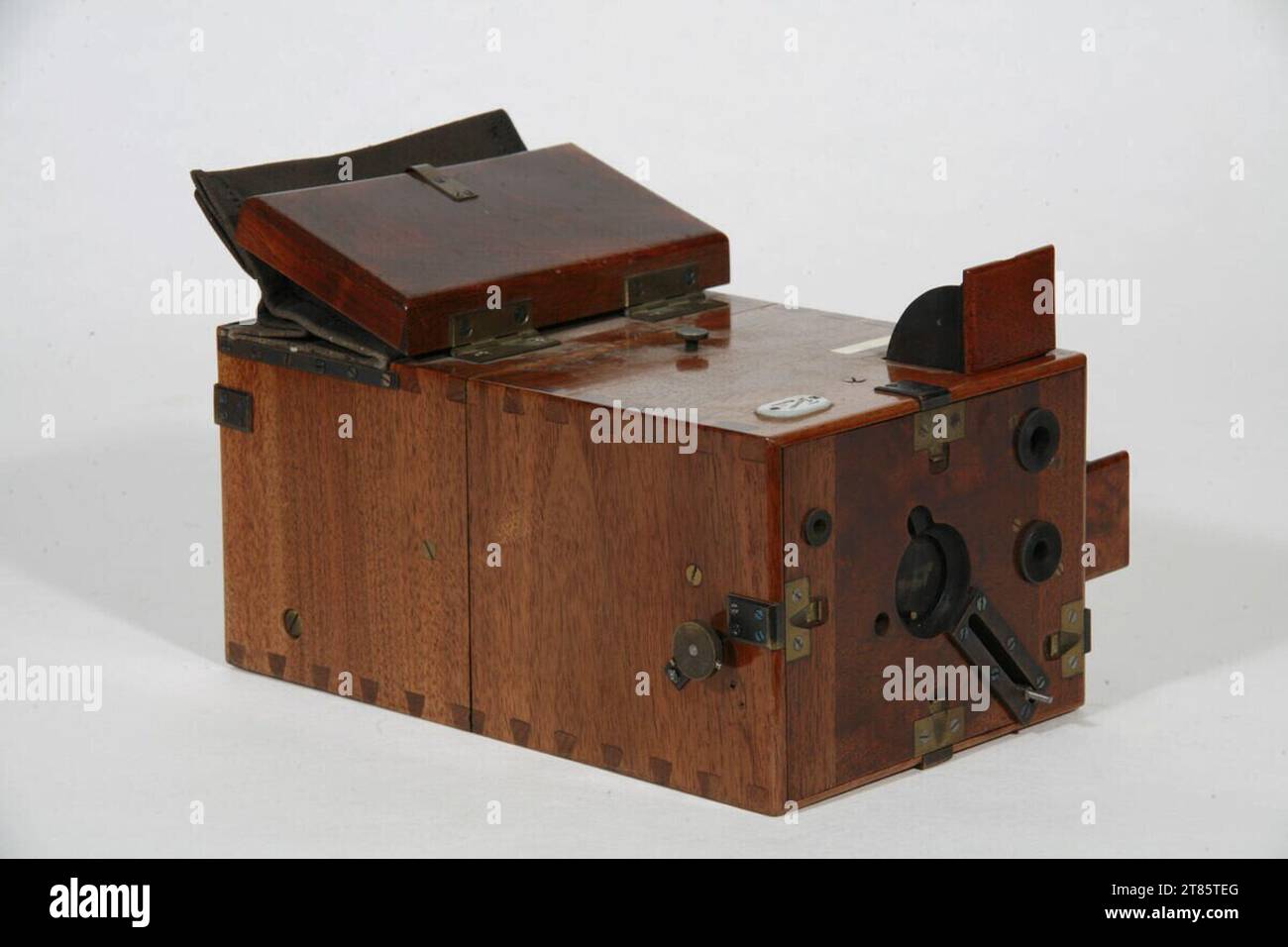 Steinheil München (Produzent in) Detective camera-9 x 12 cm, avec lentille de guérison en pierre n ° 31481, ouverture de bande avec 3 ouvertures ; Magazine. Bois vers 1890 Banque D'Images