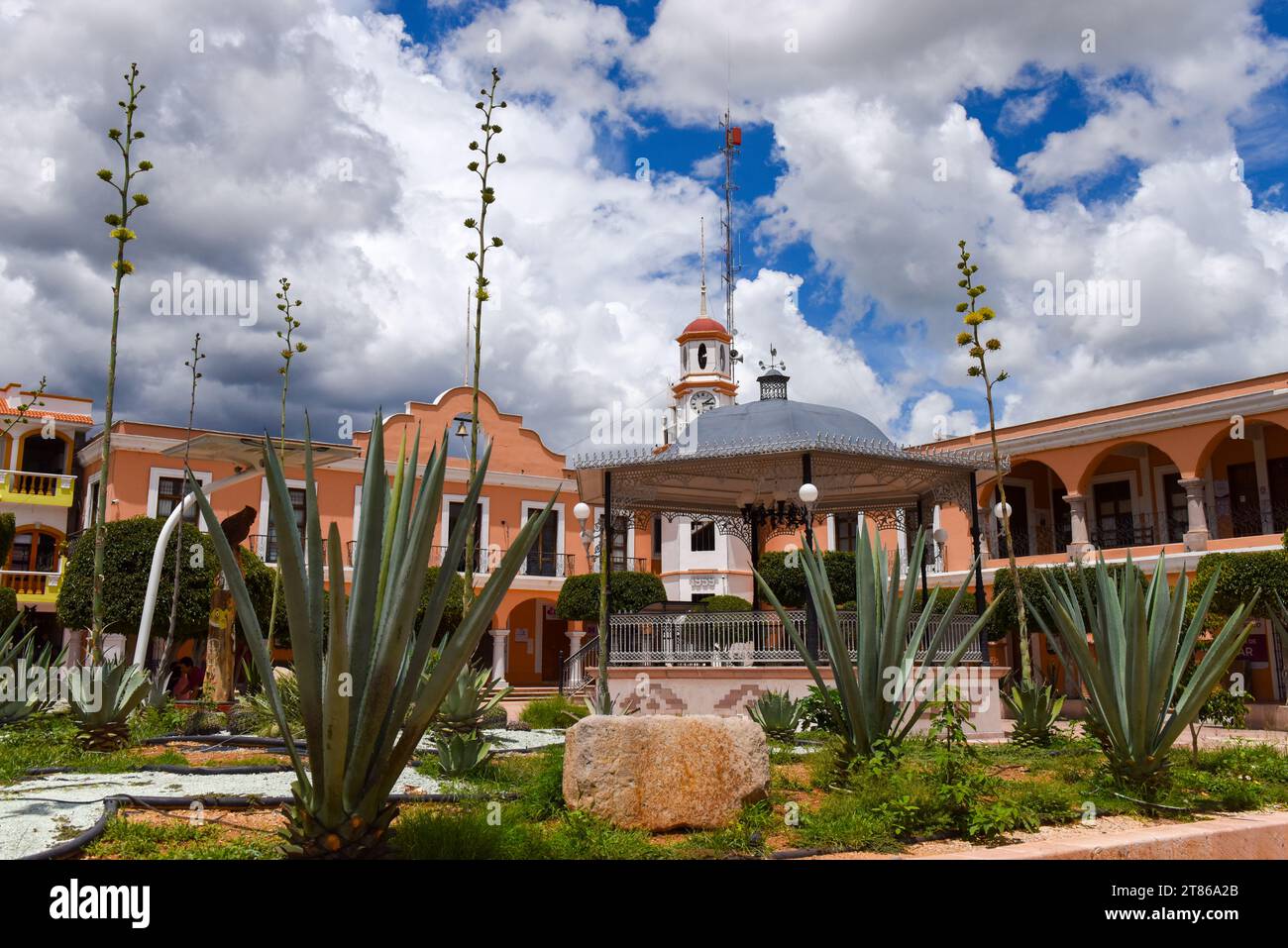 Place principale, ville de Mitla, État d'Oaxaca, Mexique Banque D'Images
