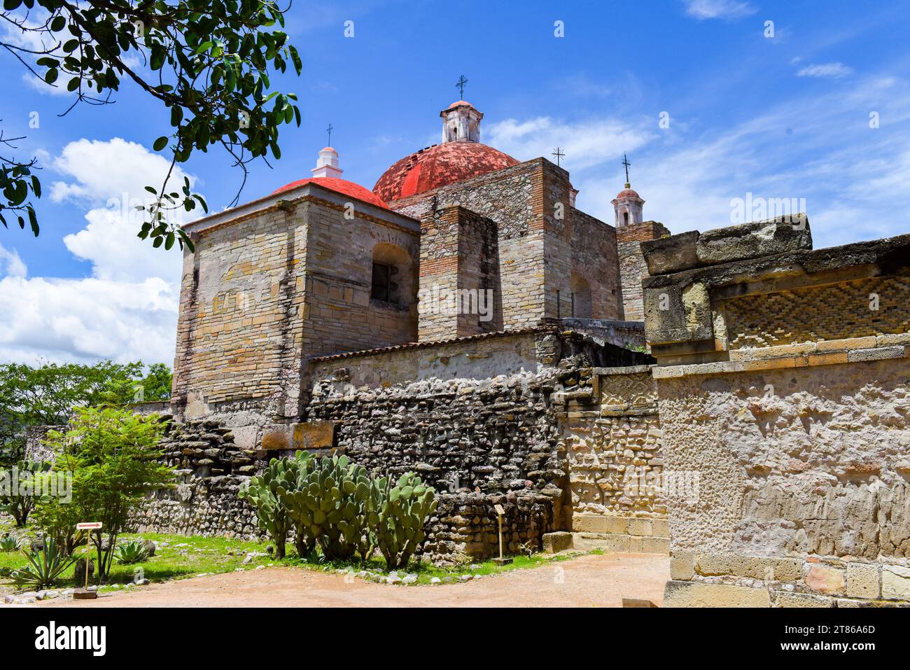 Église de San Pablo à Mitla, site archéologique méso-américain de la civilisation zapotèque, vallée d'Oaxaca, Mexique Banque D'Images
