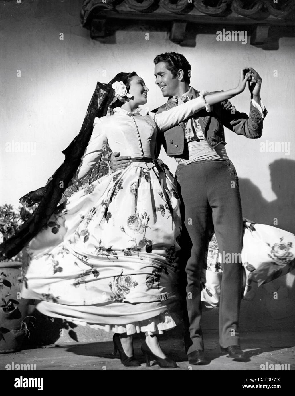 LINDA DARNELL et TYRONE danse de PUISSANCE dans LA MARQUE DE ZORRO 1940 réalisateur ROUBEN MAMOULIAN roman Johnston McCulley costumes Travis Banton musique Alfred Newman Twentieth Century Fox Banque D'Images