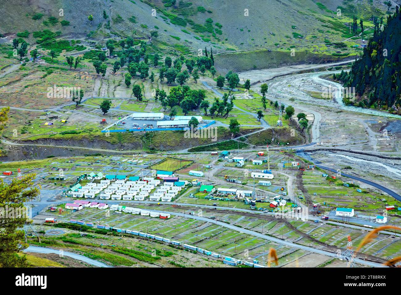 Maintenant la montagne coiffée dans la station de colline de Sonamarg dans Jammu Cachemire inde. Banque D'Images
