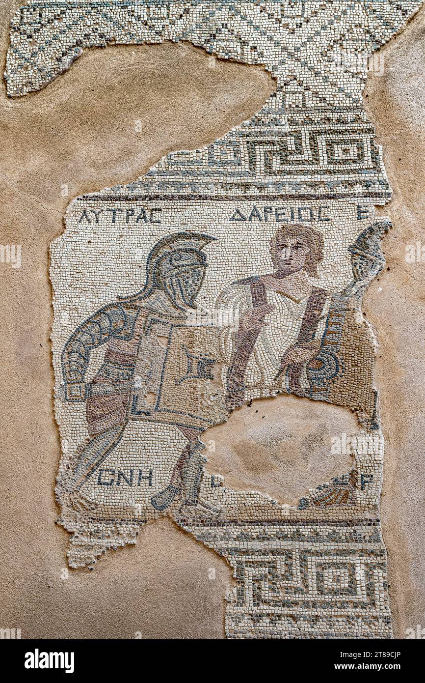 Mosaïque de gladiateurs divisée par arbitre, fin du 3e siècle après J.-C., Maison des gladiateurs. Kourion. Légendes : noms des gladiateurs et des arbitres Banque D'Images