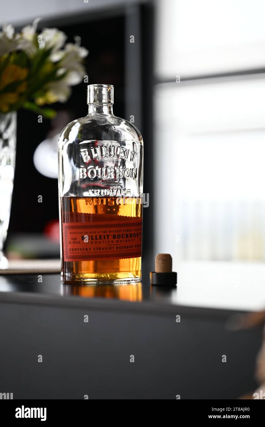 Une bouteille de Bulleit Bourbon Banque D'Images
