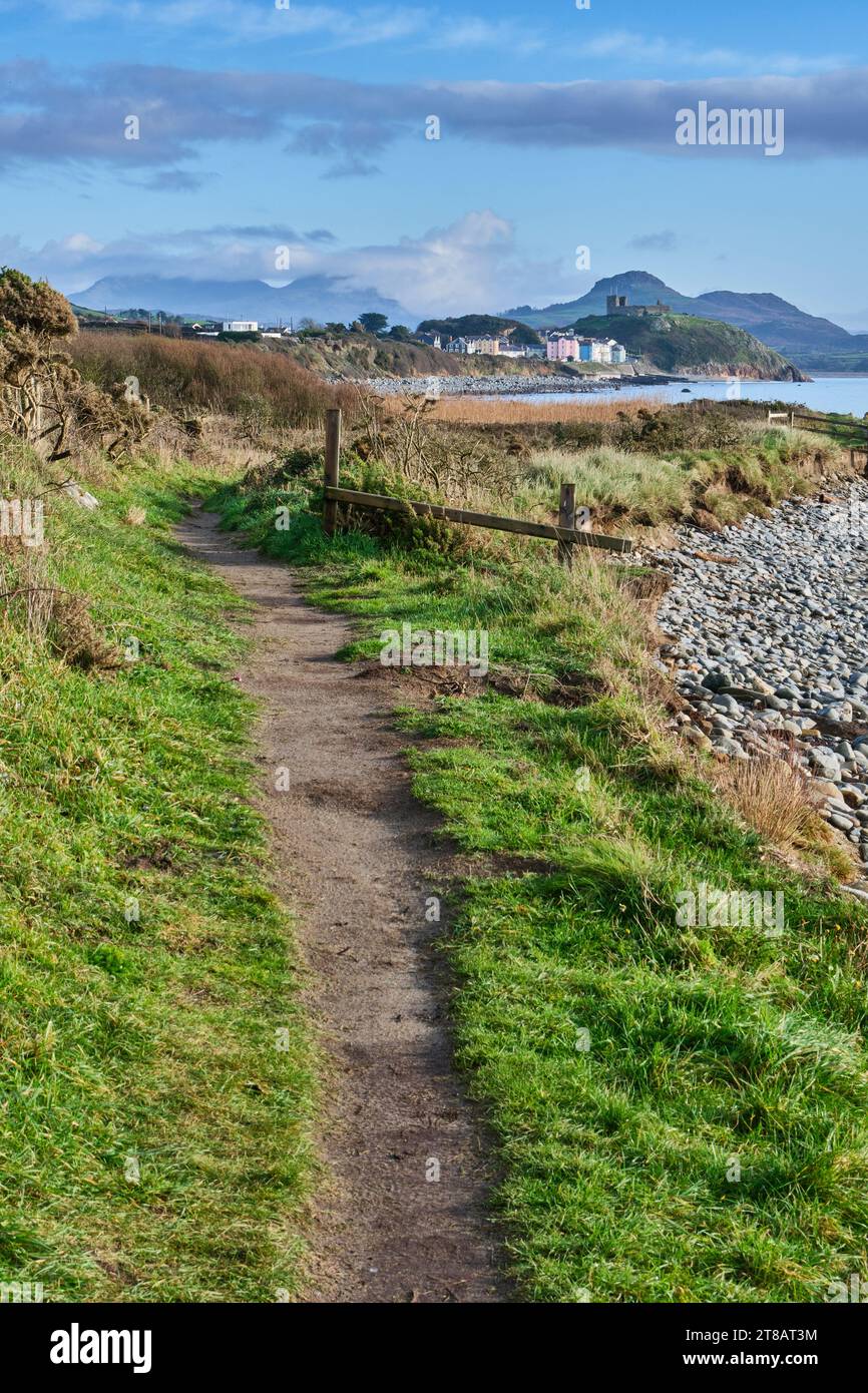 Le chemin de la côte du pays de Galles près de Criccieth, Gwynedd, pays de Galles Banque D'Images