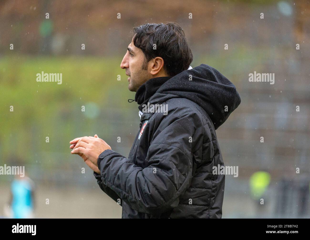 Sports, football, Ligue régionale Ouest, 2023/2024, Wuppertaler SV vs 1. FC Bocholt 1-2, entraîneur-chef Huezeyfe Dogan (WSV) Banque D'Images