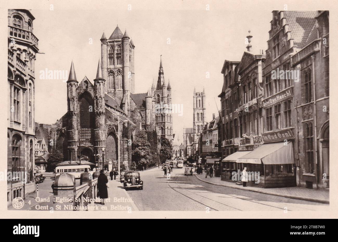 Carte postale vintage en noir et blanc de Belgique, Gand, Gand, Eglise St. Nicolas et Beffroi, 1937 Banque D'Images