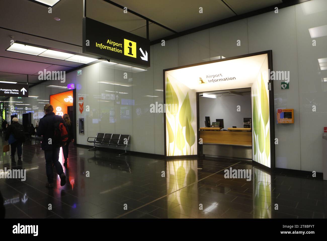 Bureau d'information touristique et touristique de l'aéroport de Vienne. Novembre 2016 Banque D'Images