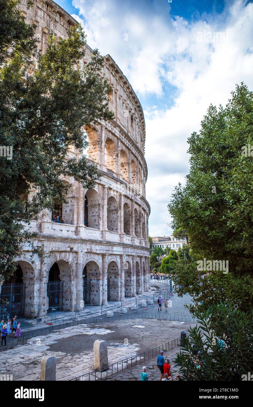 Images du colisée à Rome, Italie avec des foules de touristes Banque D'Images
