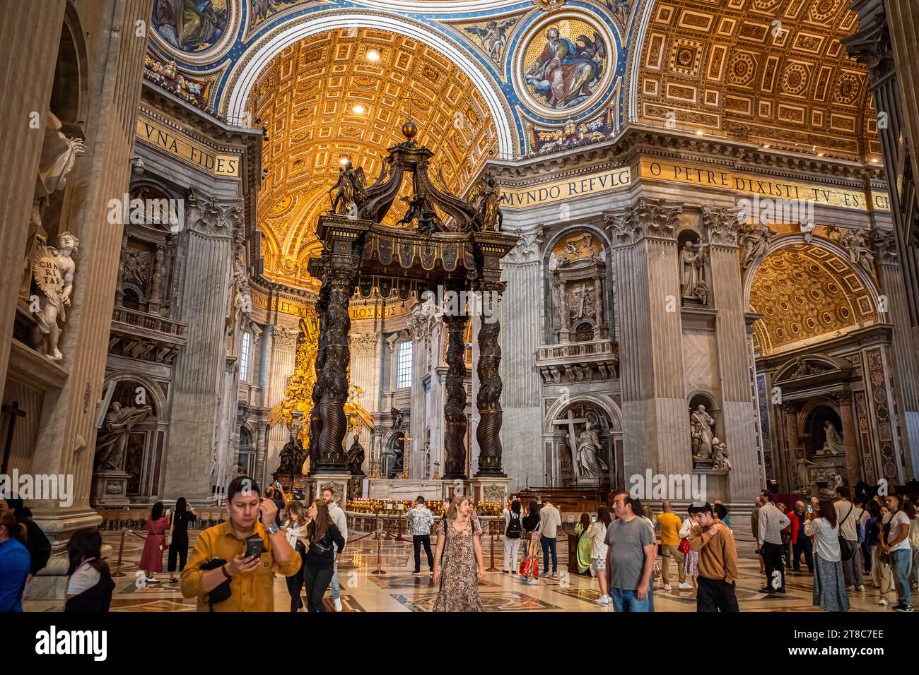 Images intérieures de la Basilique du Vatican à Rome Italie Banque D'Images
