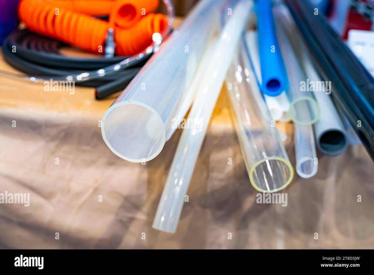 flexible pneumatique alimentant en air comprimé un tracteur Banque D'Images