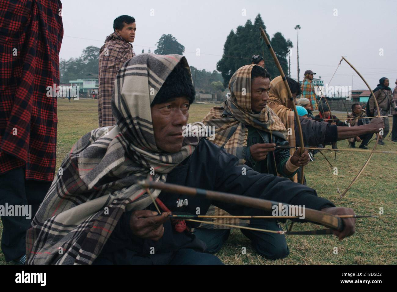 Tir à l'arc traditionnel Khasi à Meghalaya, en Inde Banque D'Images