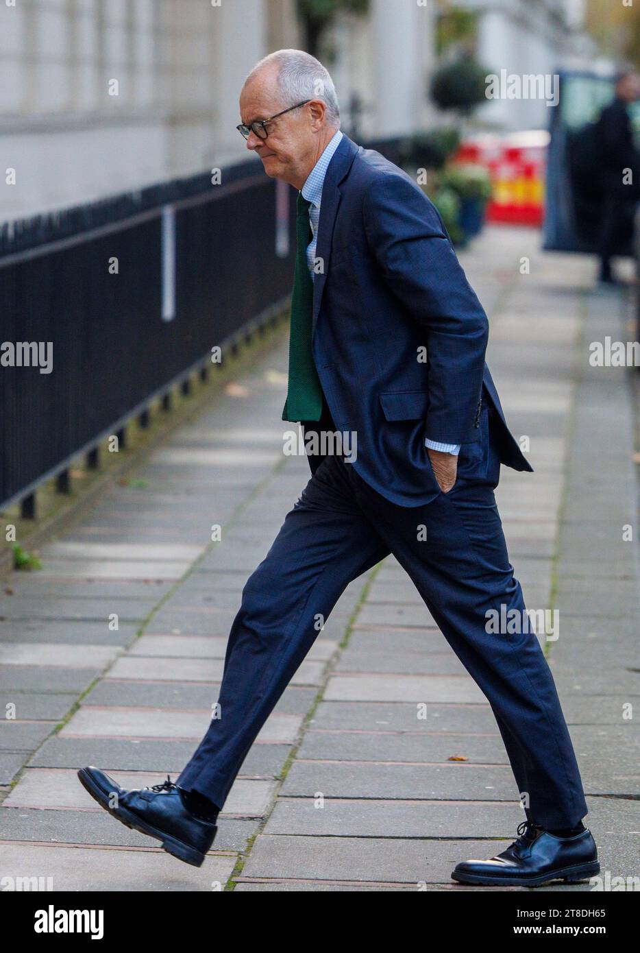 Londres, Royaume-Uni. 20 novembre 2023. Sir Patrick Vallance, conseiller scientifique en chef de forner auprès du gouvernement, arrive témoigner lors de l’enquête Covid-19. Elle était conseillère principale pendant la pandémie lorsque Boris Johnson était Premier ministre. Il a remis son journal comme preuve. Crédit : Karl Black/Alamy Live News Banque D'Images
