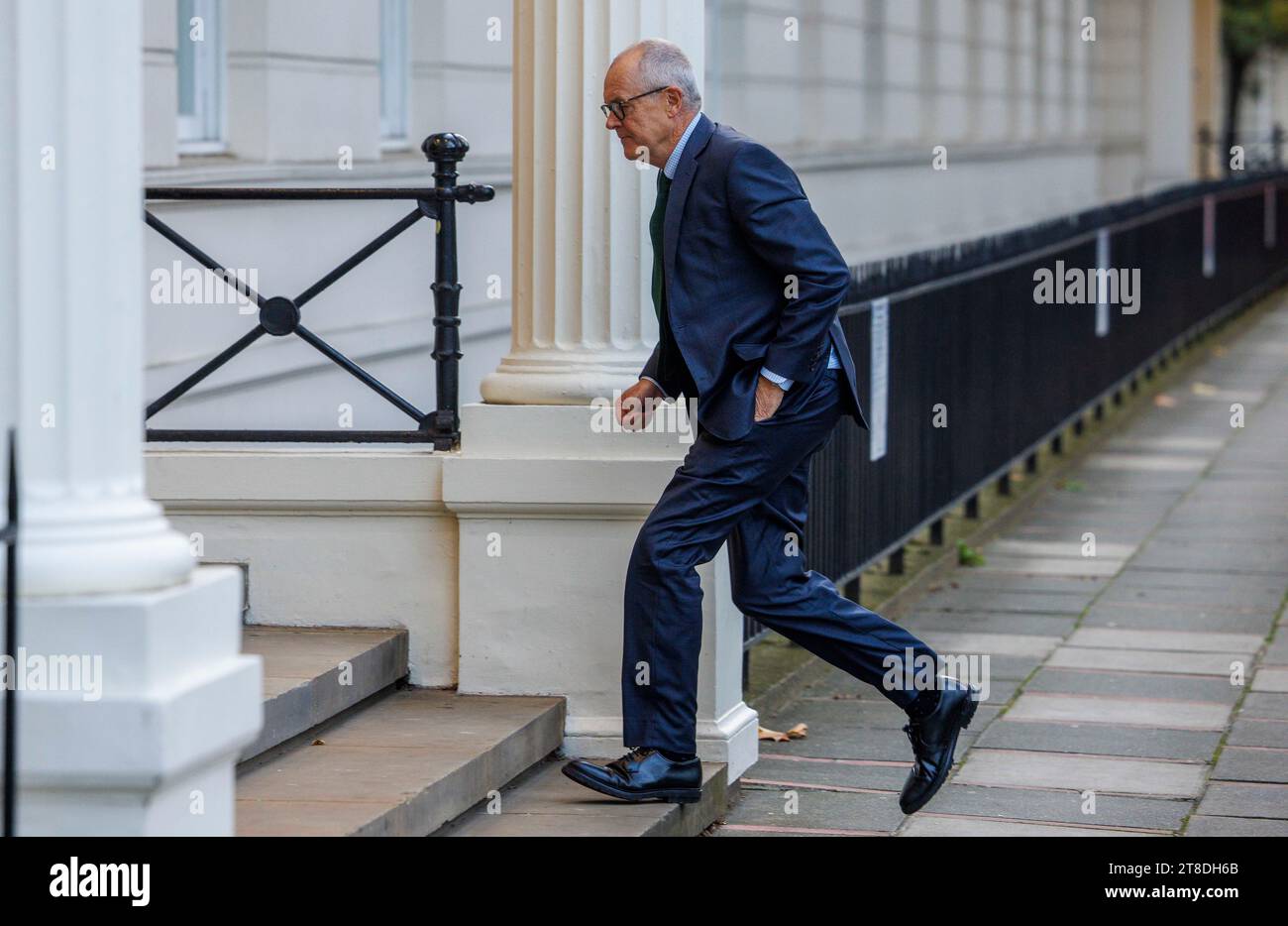 Londres, Royaume-Uni. 20 novembre 2023. Sir Patrick Vallance, conseiller scientifique en chef de forner auprès du gouvernement, arrive témoigner lors de l’enquête Covid-19. Elle était conseillère principale pendant la pandémie lorsque Boris Johnson était Premier ministre. Il a remis son journal comme preuve. Crédit : Karl Black/Alamy Live News Banque D'Images
