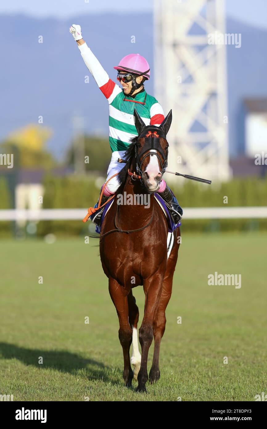 Namur et le jockey Kota Fujioka ont remporté le championnat du mile à l'hippodrome de Kyoto, au Japon, le 19 novembre 2023. (Photo Eiichi Yamane/AFLO) Banque D'Images
