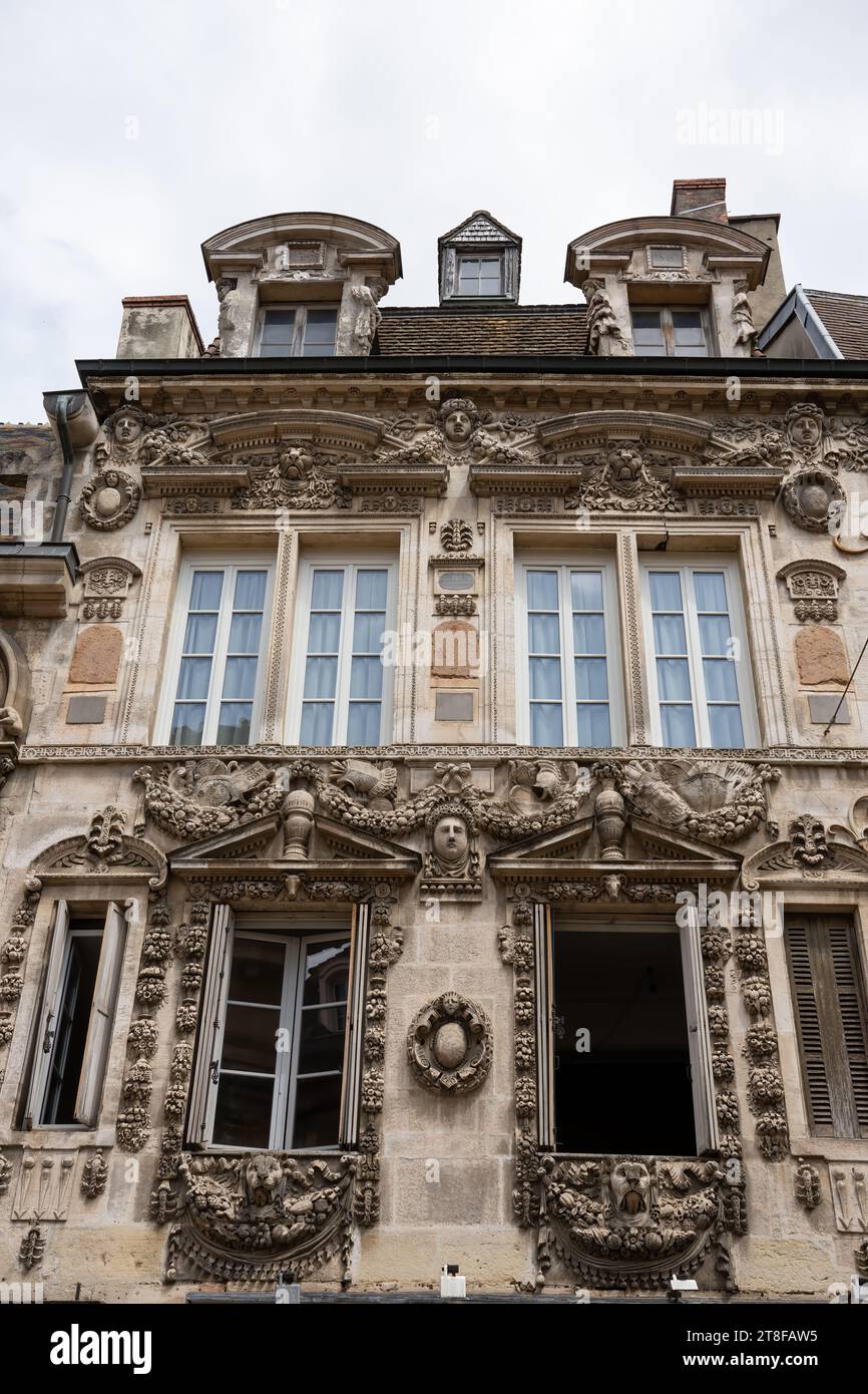 façade avant du bâtiment français Banque D'Images