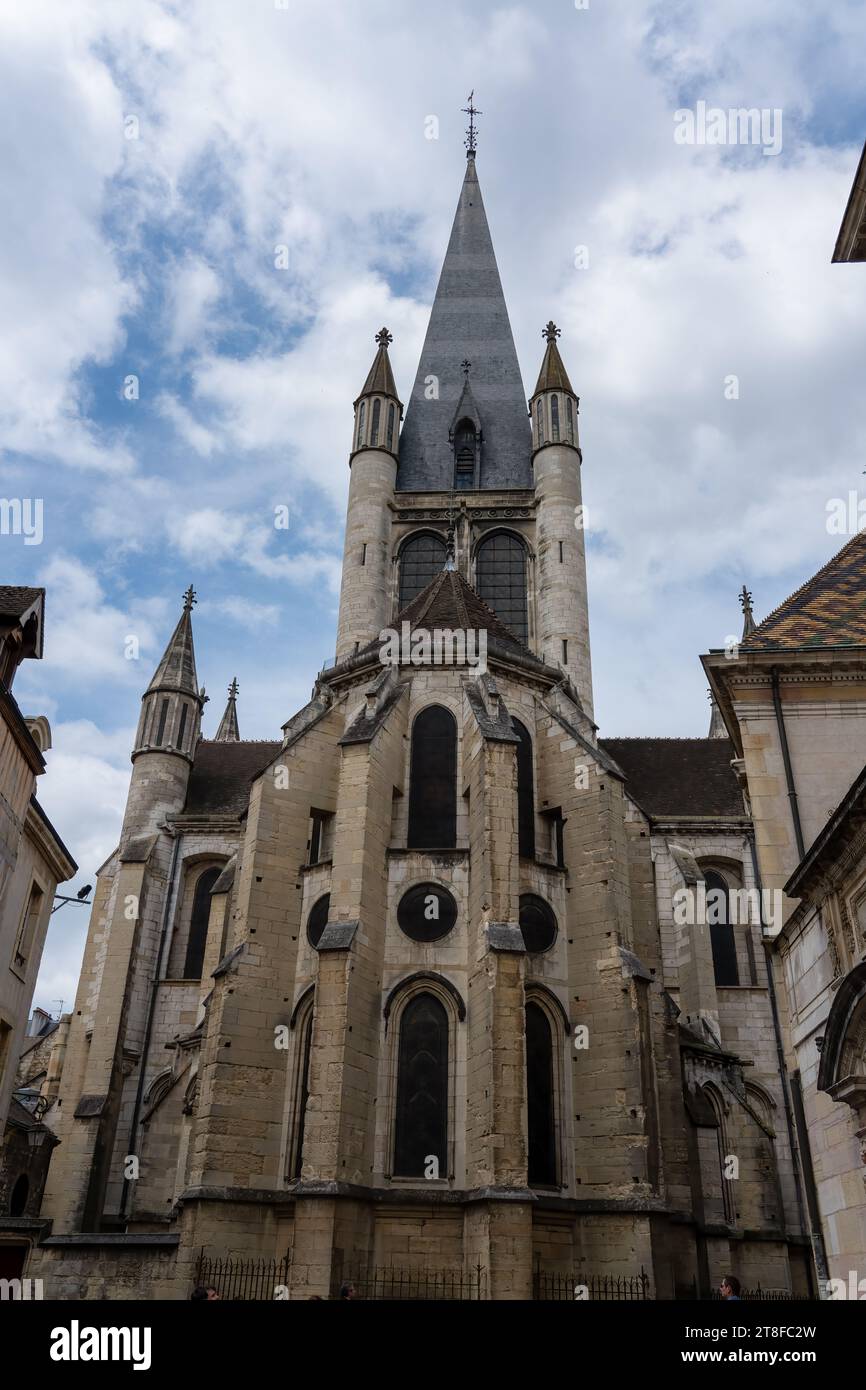 travail de pierre de style gothique sur une église Banque D'Images