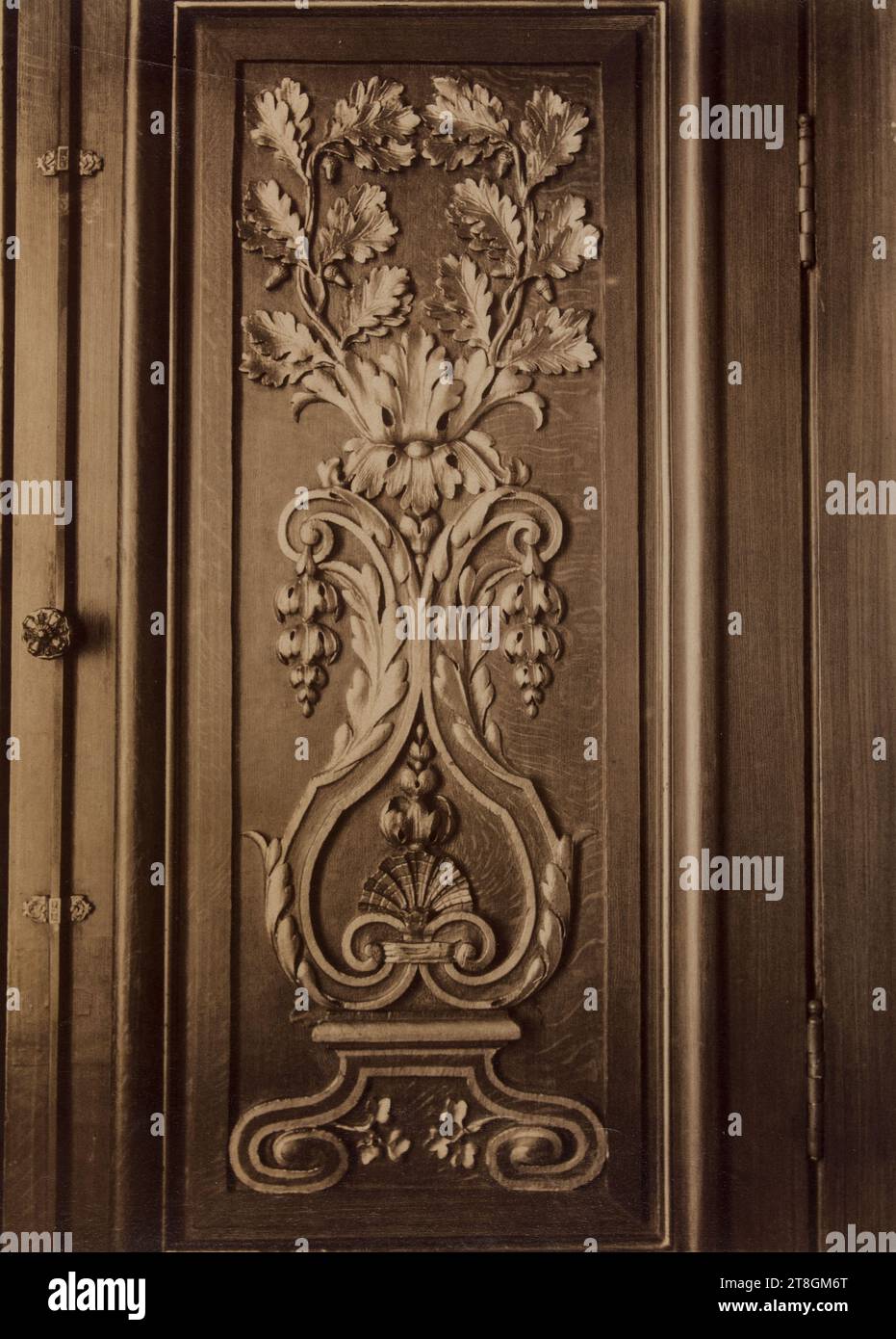 Détail d'un panneau de bois, intérieur du Hôtel de Lauzun, 17 quai d'Anjou, 4e arrondissement, Paris, Atget, Eugène (Jean Eugène Auguste Atget), photographe, Photographie, Arts graphiques, Albumen print, dimensions - travail : hauteur : 22 cm, largeur : 17,8 cm Banque D'Images