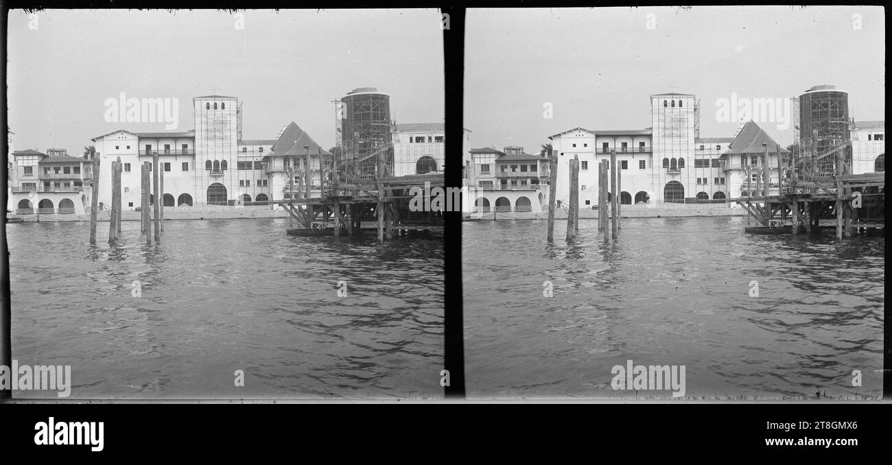Vue de l'exposition internationale des Arts et techniques modernes prise du quai de la Seine, 16e arrondissement, Paris, 1937, photographe, en 1931, 20e siècle, Photographie, Arts graphiques, Photographie, plaque de verre photographique, vue stéréoscopique, négatif en verre au bromure d'argent Gelatino, Paris, Dimensions - oeuvre : hauteur : 5,9 cm, largeur : 12,9 cm Banque D'Images
