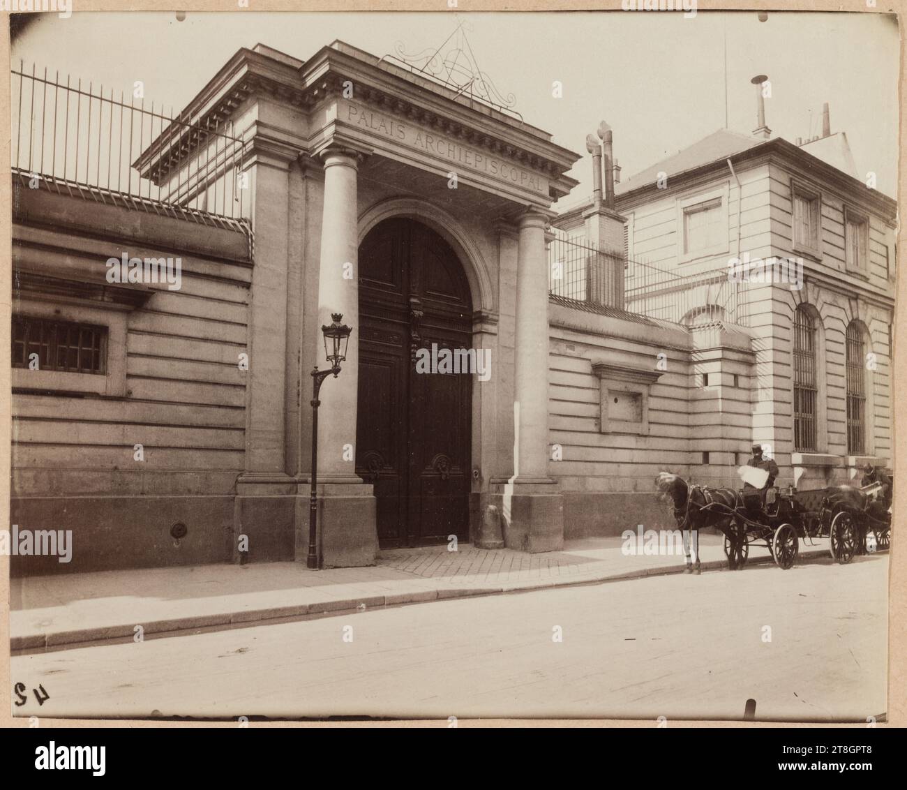 Hôtel de Chanac (Hôtel du Châtelet), Palais archiépiscopal, 127 rue de Grenelle, 7e arrondissement, Paris, Atget, Eugène (Jean Eugène Auguste Atget), photographe, Photographie, Arts graphiques, tirage albumen, dimensions - travail : hauteur : 17.9cm, largeur : 22cm Banque D'Images