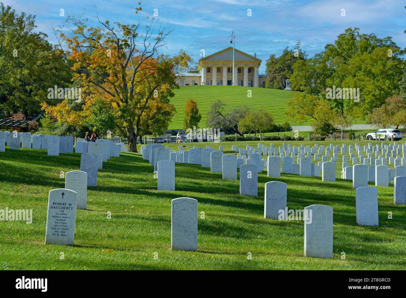 Rangées de héros enterrés au cimetière national d'Arlington en Virginie, certaines datant de la guerre de Sécession Banque D'Images