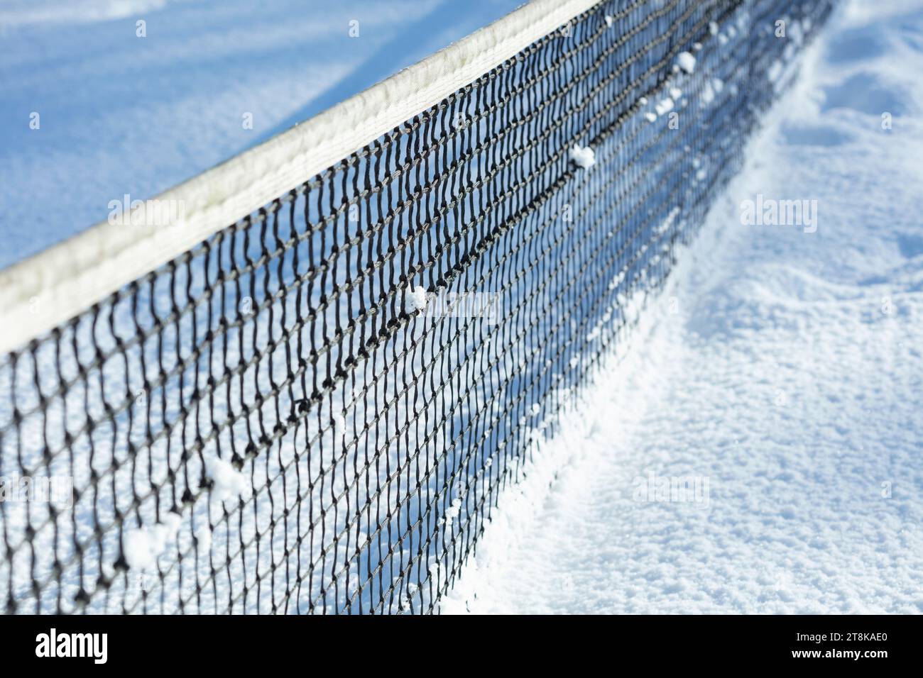 Filet de tennis et neige Banque D'Images