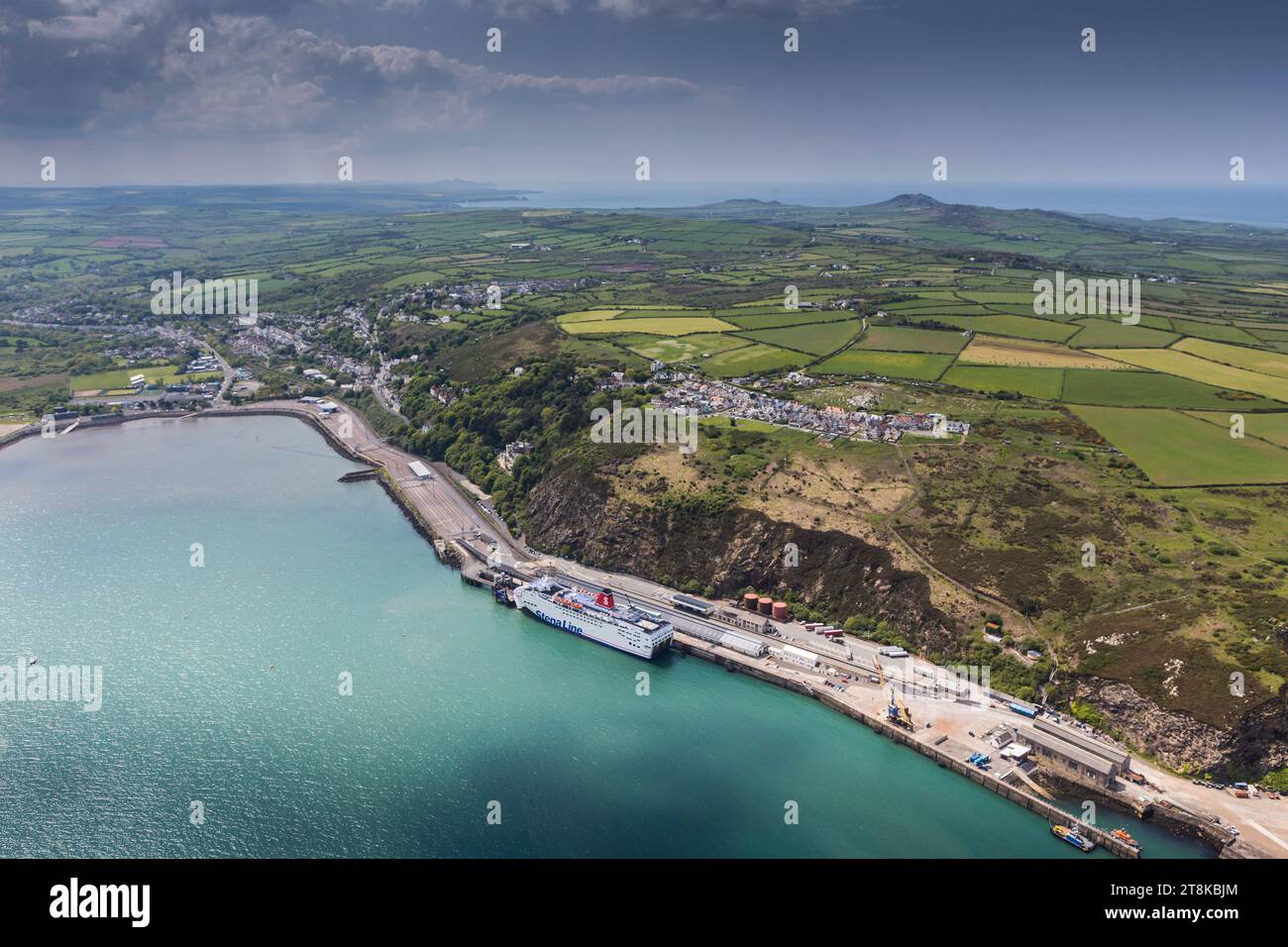 Photographie aérienne du terminal de ferry à Fishguard, Pembroke Banque D'Images