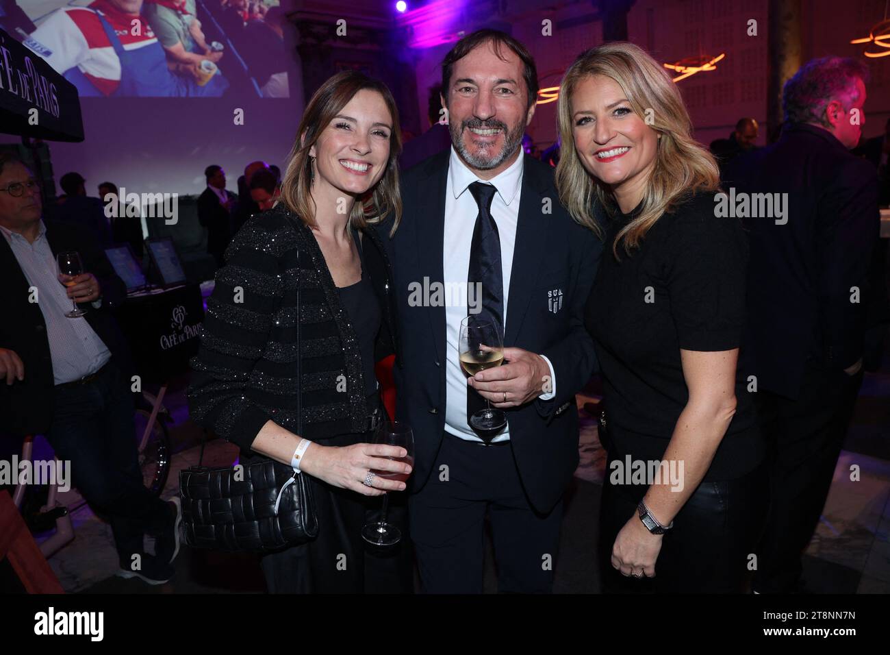 Paris, France. 20 novembre 2023. Isabelle Ithurburu, Philippe Sella et Astrid Bard à la nuit du Rugby après la fête à Paris, France, le 20 novembre 2023. Photo de Jerome Dominé/ABACAPRESS.COM crédit : Abaca Press/Alamy Live News Banque D'Images