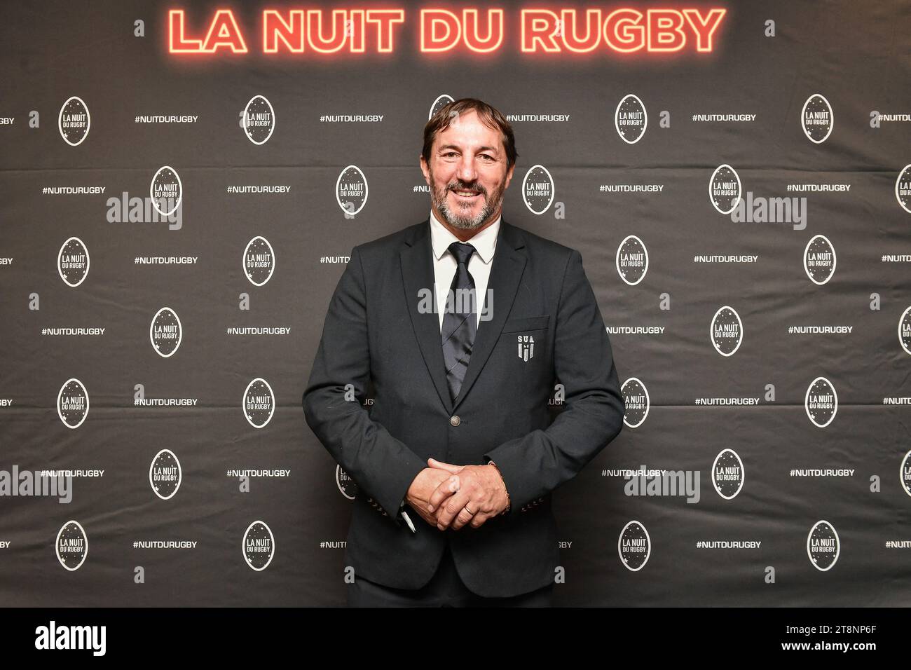 Paris, France. 20 novembre 2023. Philippe Sella, ancien joueur français de rugby à XV, pose pour un photocall lors de la cérémonie de la nuit du Rugby organisée par la Ligue française de rugby à XV à l'Olympia de Paris le 20 novembre 2023. Photo de Firas Abdullah/ABACAPRESS.COM crédit : Abaca Press/Alamy Live News Banque D'Images