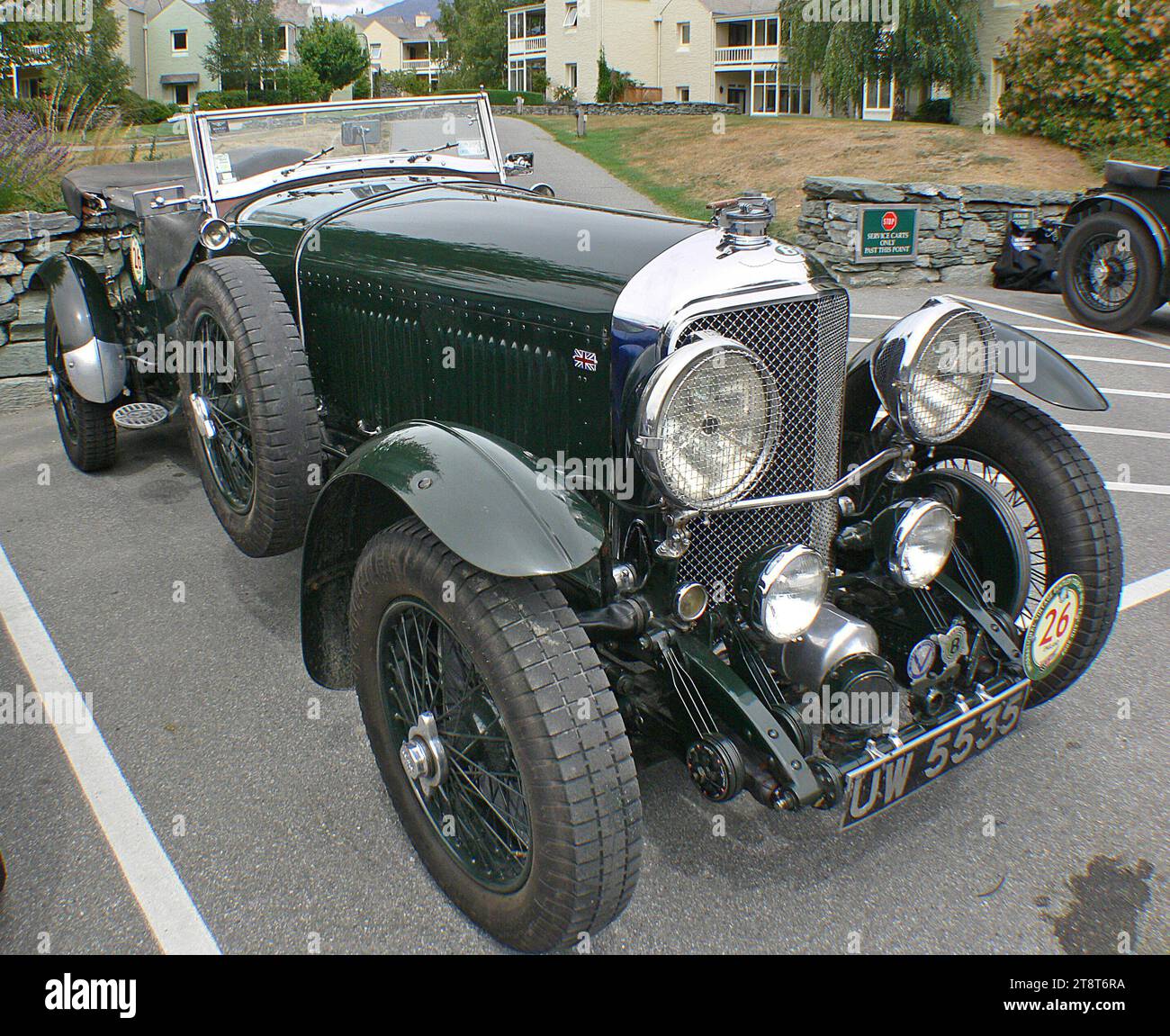 1930 Bentley Speed SIX, le fondateur de Bentley Walter Owen Bentley considérait la Speed six comme son modèle préféré. Il a été couronné de succès et le plus grand modèle de course offert par Bentley. Il a également clôturé les séries légendaires de victoires du Mans dont 1924, 27, 28, 29 et 30. Le dernier de ces modèles a été réalisé avec des Speed Sixes équipés de la carrosserie Van den Plas de Belgique Banque D'Images