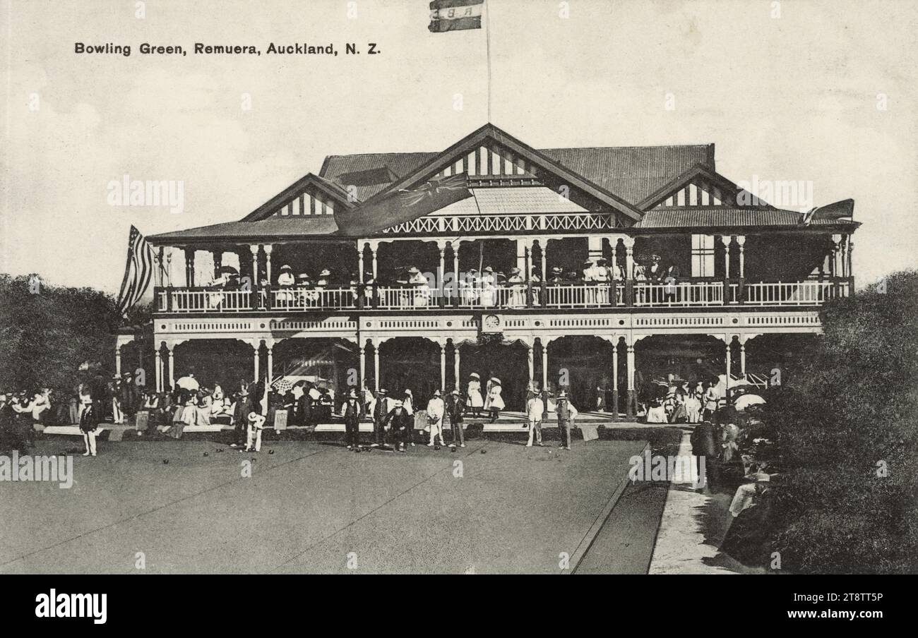 Carte postale. Bowling Green, Remuera, Auckland, Nouvelle-Zélande, N.Z. carte postale Dominion of New Zealand. Série de médailles d'or, Fergusson Limited, no 111. Imprimé en Allemagne. 186986 ca 1907-1914, Postcard montre une vue générale du green de bowling et du clubhouse au Remuera Bowling Club, avec son drapeau RBC qui flotte d'un poteau sur le toit Banque D'Images