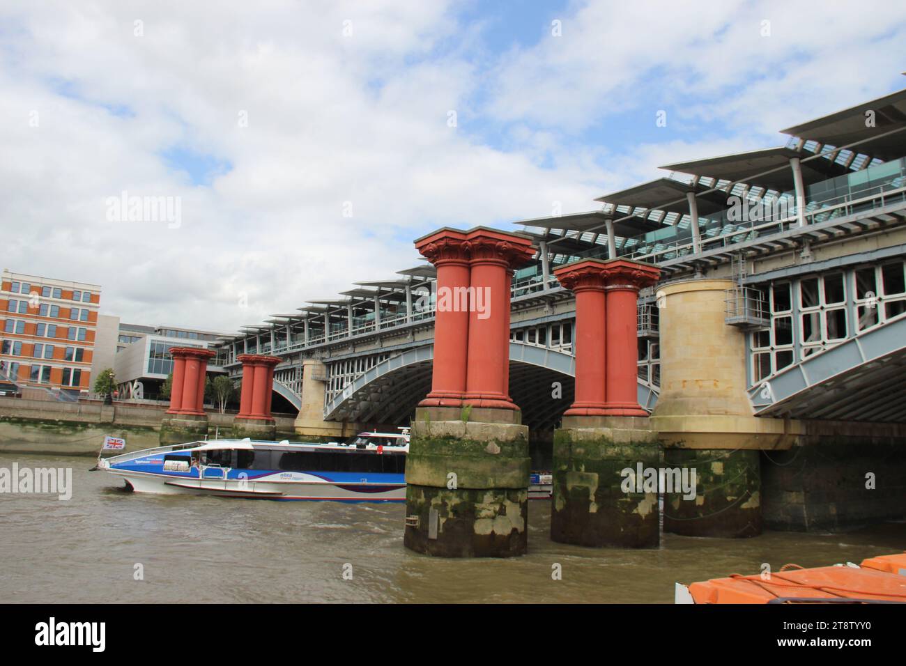 London Blackfriars Bridge, Londres, Angleterre, Royaume-Uni Banque D'Images