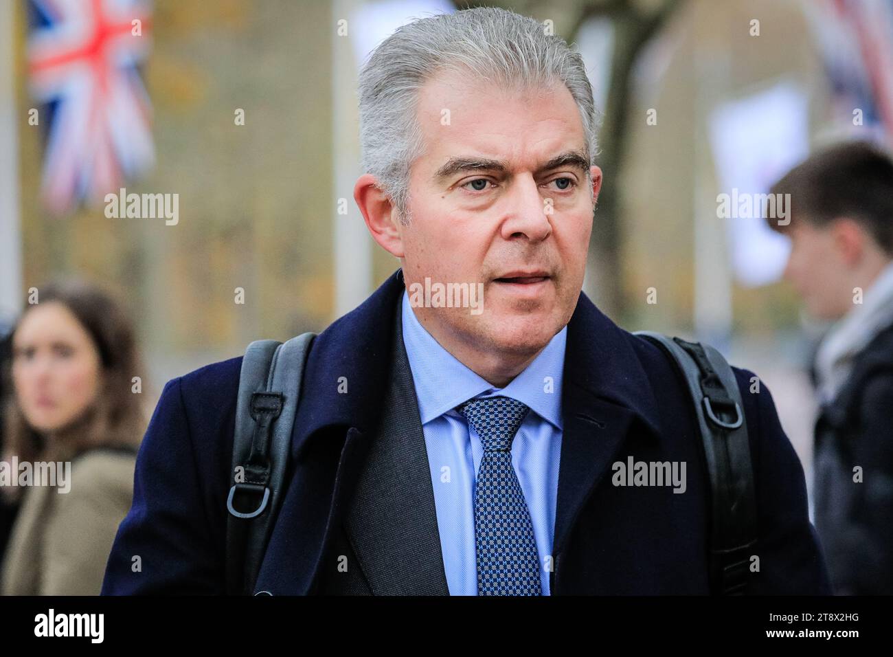 Londres, Royaume-Uni. 21 novembre 2023. Sir Brandon Lewis, CBE, ancien président du Parti conservateur et ancien secrétaire d'État à la Justice, marche à Whitehall aujourd'hui. Lewis a récemment été accusé d’avoir accepté un poste de conseil de 250 000 000 £ par an chez LetterOne, un groupe d’investissement qui serait détenu en partie par des oligarques russes. Crédit : Imageplotter/Alamy Live News Banque D'Images