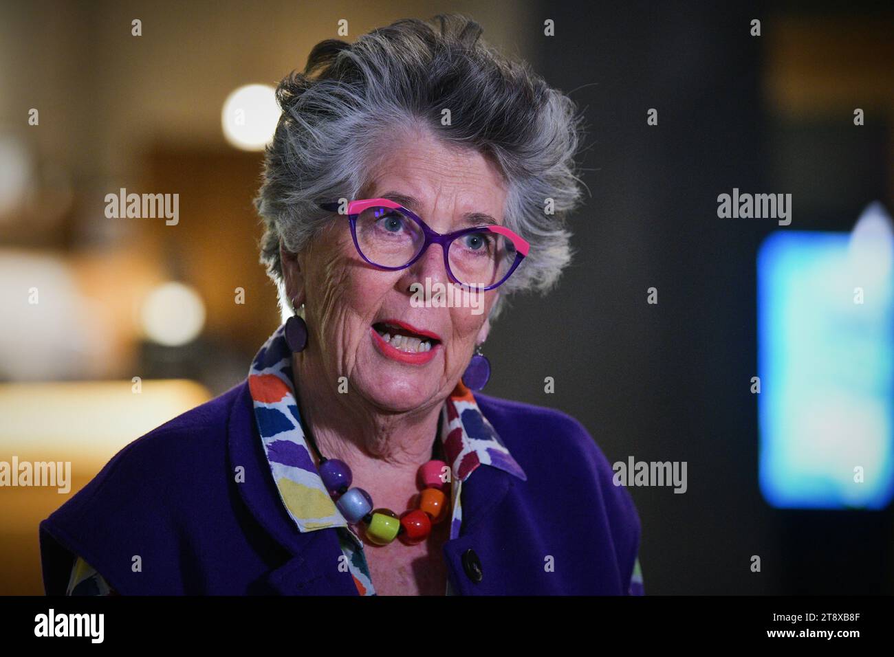 Édimbourg Écosse, Royaume-Uni 21 novembre 2023. Prue Leith au Parlement écossais. crédit sst/alamy live news Banque D'Images