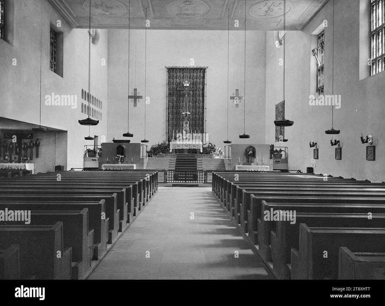 Église commémorative Seipel-Dollfuß (15e, Vogelweidplatz 7) : vue sur l'autel, Martin Gerlach jun. (1879-1944), photographe, Clemens Holzmeister (1886-1983), architecte, date c. 1934-1936, verre, négatif, hauteur 17,8 cm, largeur 23,8 cm, architecture, 15e arrondissement : Rudolfsheim-Fünfhaus, intérieur de l'église, Seipel-Dollfuß-Gedächtniskirche, intérieur ~ représentation d'un bâtiment, la collection de Vienne Banque D'Images