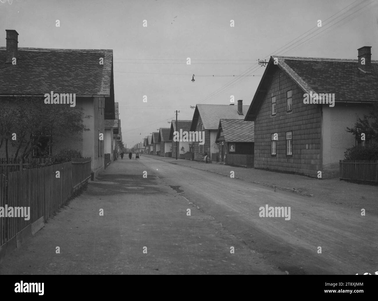 Vue d'un lotissement dans le 11e arrondissement (détail de I.N. 210.528), Martin Gerlach jun. (1879-1944), photographe, daté c. 1938-1940, verre, négatif, hauteur 17,8 cm, largeur 23,9 cm, architecture, urbanisme et aménagement urbain, 11e arrondissement : mijotant, immeuble de faible hauteur, maison d'habitation, la collection Vienne Banque D'Images