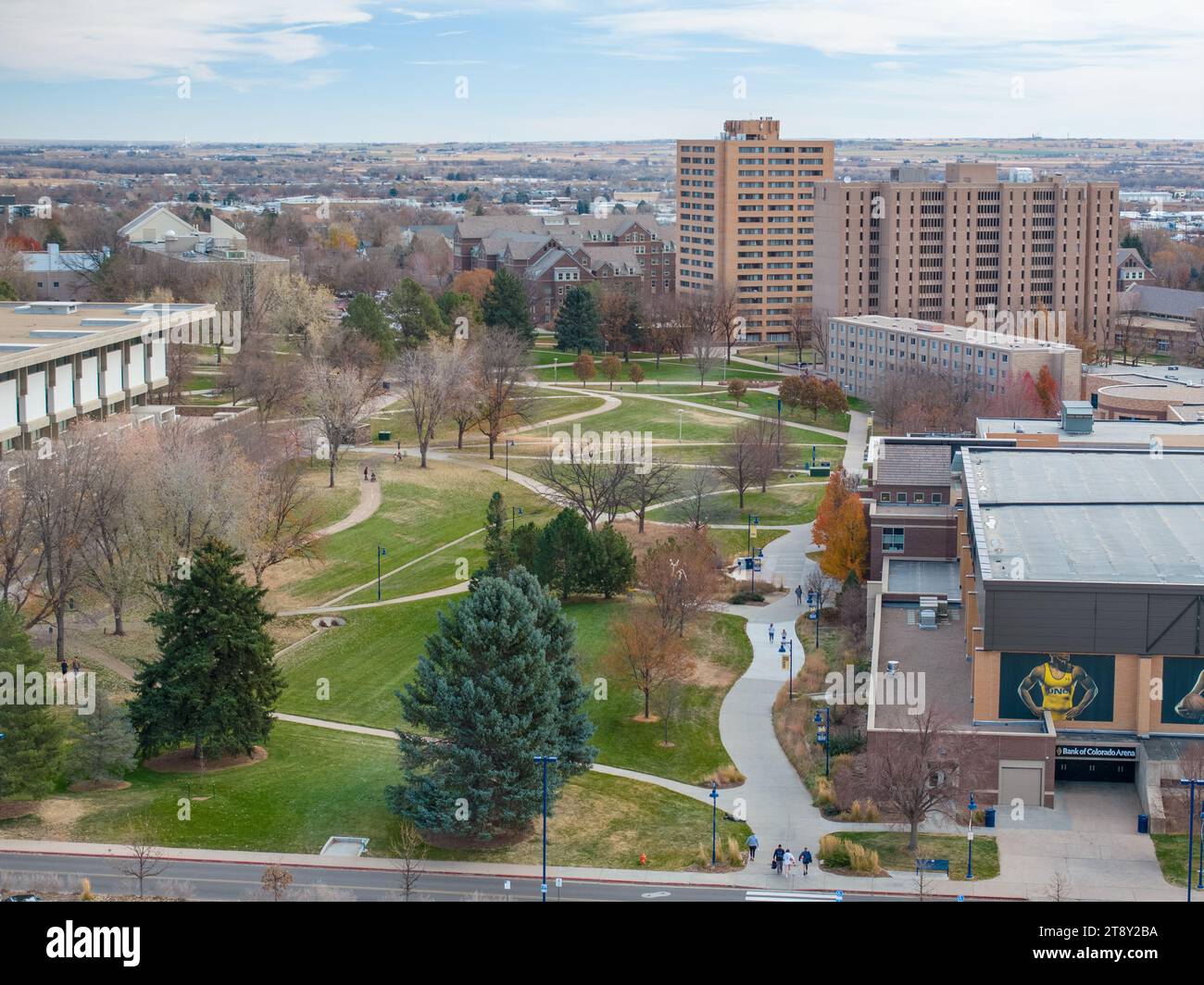 Photo d'automne aérienne sur le campus de l'Université du Colorado du Nord. Banque D'Images